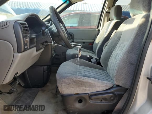 ✅ 2004 Pontiac Montana 1SA • VIN: 1GMDX03EX4D188640 • Лот: 81791725. Опубликован ранее на Copart с пробегом 213 877 миль. Бесплатный доступ к архиву аукционных продаж из США и подробный отчёт об истории автомобиля на DreamBid. Изображение 7.