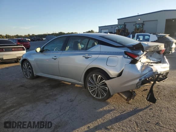 ✅ 2023 Nissan Altima SL • VIN: 1N4BL4EW9PN300983 • Lot: 87006495. Wystawiony na Copart z przebiegiem 15 361 mil. Bezpłatny archiwum sprzedaży aukcyjnych z USA i szczegółowy raport historii pojazdu na DreamBid. Zdjęcie 2.