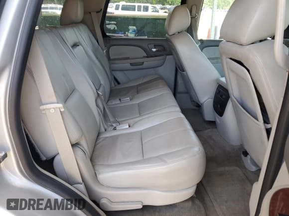 ✅ 2013 Chevrolet Tahoe LT • VIN: 1GNSCBE09DR311858 • Лот: 55884565. Опубликован ранее на Copart с пробегом 280 063 миль. Бесплатный доступ к архиву аукционных продаж из США и подробный отчёт об истории автомобиля на DreamBid. Изображение 10.