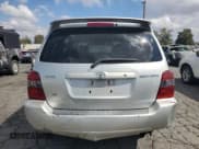 ✅ 2004 Toyota Highlander • VIN: JTEDP21A640003664 • Lot: 85199355. Wystawiony na Copart z przebiegiem 258 296 mil. Bezpłatny archiwum sprzedaży aukcyjnych z USA i szczegółowy raport historii pojazdu na DreamBid. Zdjęcie 6.