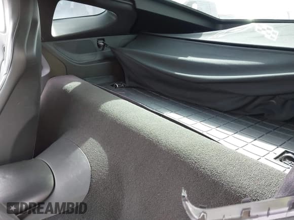 ✅ 2019 Chevrolet Corvette 1LT • VIN: 1G1YB2D7XK5101870 • Lot: 41728345. Listed on IAAI with 89,217 mi. Free auction sales archive from the USA and detailed vehicle history report at DreamBid. Image 8.