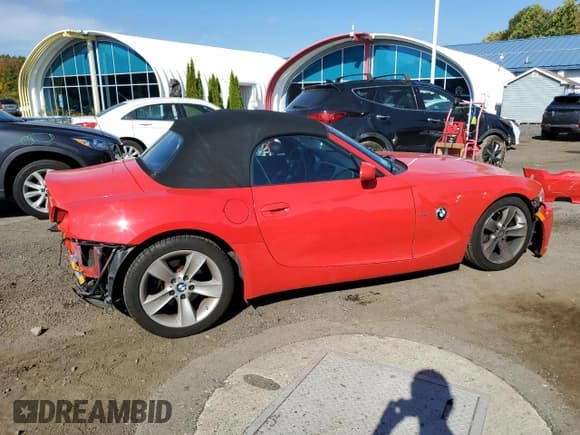 ✅ 2007 BMW Z4 3.0i • VIN: 4USBU33597LW60871 • Lot: 85126965. Wystawiony na Copart z przebiegiem 58 463 mil. Bezpłatny archiwum sprzedaży aukcyjnych z USA i szczegółowy raport historii pojazdu na DreamBid. Zdjęcie 3.
