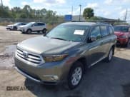 ✅ 2011 Toyota Highlander • VIN: 5TDBK3EH6BS059640 • Lot: 43786611. Listed on IAAI with 250,561 mi. Free auction sales archive from the USA and detailed vehicle history report at DreamBid. Image 17.