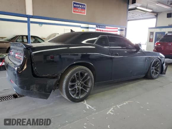 ✅ 2020 Dodge Challenger R/T Scat Pack • VIN: 2C3CDZFJ6LH142234 • Lot: 72952773. Wystawiony na Copart z przebiegiem 67 222 mil. Bezpłatny archiwum sprzedaży aukcyjnych z USA i szczegółowy raport historii pojazdu na DreamBid. Zdjęcie 3.