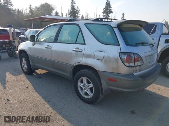 ✅ 2002 Lexus RX 300 • VIN: JTJHF10U020237551 • Lot: 43140739. Listed on IAAI with 159,030 mi. Free auction sales archive from the USA and detailed vehicle history report at DreamBid. Image 3.