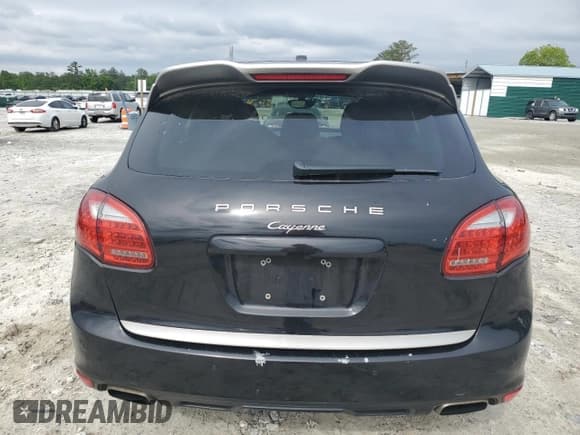 ✅ 2014 Porsche Cayenne • VIN: WP1AA2A21ELA92785 • Lot: 56255925. Listed on Copart with 116,925 mi. Free auction sales archive from the USA and detailed vehicle history report at DreamBid. Image 6.