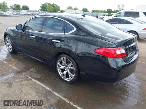 ✅ 2013 Infiniti M • VIN: JN1BY1AP2DM510855 • Lot: 42133328. Listed on IAAI with 189,445 mi. Free auction sales archive from the USA and detailed vehicle history report at DreamBid. Image 3.