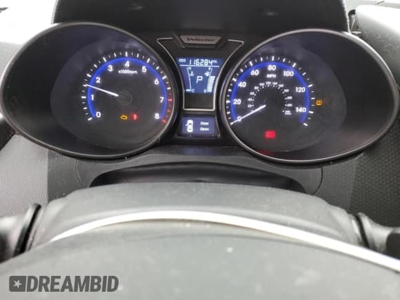 ✅ 2015 Hyundai Veloster Turbo • VIN: KMHTC6AE4FU228789 • Lot: 85890024. Wystawiony na Copart z przebiegiem 116 284 mil. Bezpłatny archiwum sprzedaży aukcyjnych z USA i szczegółowy raport historii pojazdu na DreamBid. Zdjęcie 9.