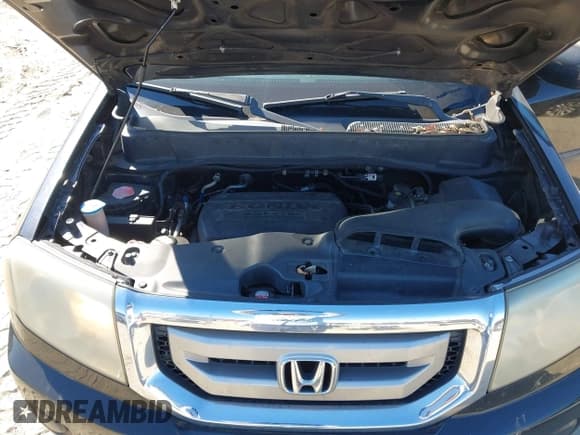 ✅ 2011 Honda Pilot LX • VIN: 5FNYF3H21BB045140 • Lot: 43669237. Listed on IAAI with 274,102 mi. Free auction sales archive from the USA and detailed vehicle history report at DreamBid. Image 10.