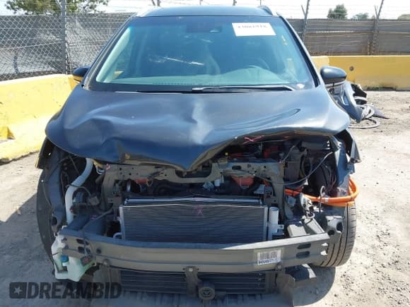 ✅ 2020 Chevrolet Bolt EV Premier • VIN: 1G1FZ6S02L4111333 • Lot: 43081918. Listed on IAAI with 86,066 mi. Free auction sales archive from the USA and detailed vehicle history report at DreamBid. Image 6.