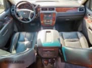 ✅ 2011 Chevrolet Suburban LT • VIN: 1GNSCJE01BR101021 • Lot: 92503235. Wystawiony na Copart z przebiegiem 238 000 mil. Bezpłatny archiwum sprzedaży aukcyjnych z USA i szczegółowy raport historii pojazdu na DreamBid. Zdjęcie 8.