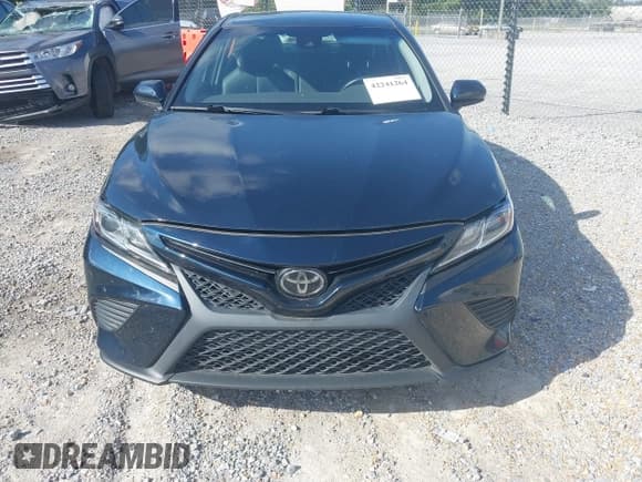 ✅ 2020 Toyota Camry SE • VIN: 4T1G11AK0LU501612 • Лот: 42241264. Опубликован ранее на IAAI с пробегом 147 066 миль. Бесплатный доступ к архиву аукционных продаж из США и подробный отчёт об истории автомобиля на DreamBid. Изображение 12.