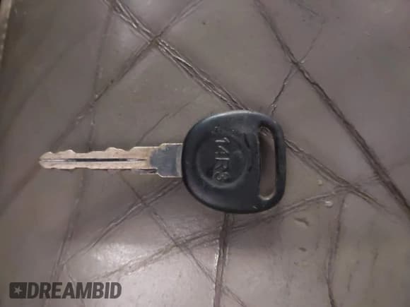 ✅ 2003 Chevrolet Silverado 2500HD LT3 • VIN: 1GCHK23G83F117215 • Лот: 41366957. Опубликован ранее на IAAI с пробегом 225 907 миль. Бесплатный доступ к архиву аукционных продаж из США и подробный отчёт об истории автомобиля на DreamBid. Изображение 11.