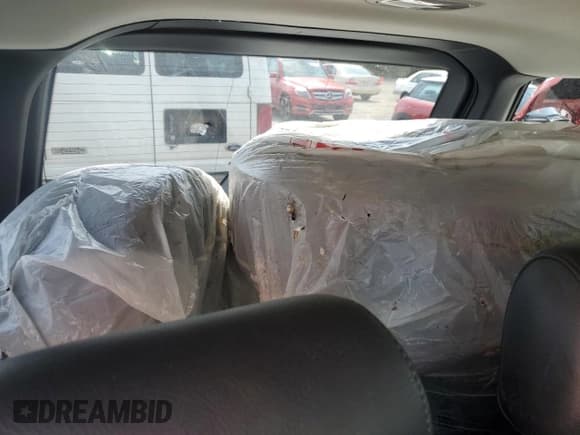 ✅ 2000 Mercedes-Benz M 320/430/500 • VIN: 4JGAB72E3YA188479 • Lot: 68973145. Listed on Copart with 144,256 mi. Free auction sales archive from the USA and detailed vehicle history report at DreamBid. Image 13.