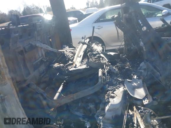 ✅ 2023 Chevrolet Silverado 1500 Custom Trail Boss • VIN: 3GCUDCED1PG304804 • Lot: 41330335. Wystawiony na IAAI z przebiegiem Nie podano. Bezpłatny archiwum sprzedaży aukcyjnych z USA i szczegółowy raport historii pojazdu na DreamBid. Zdjęcie 8.