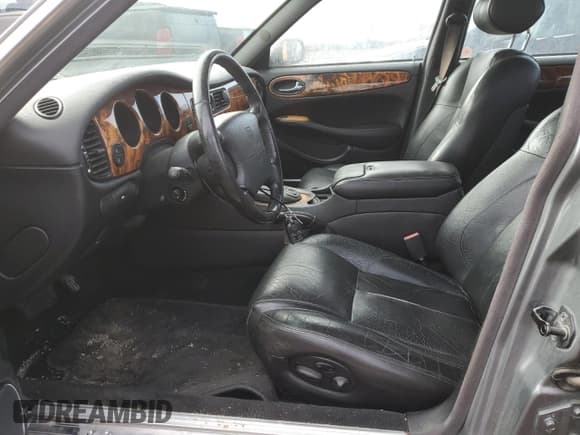 ✅ 2002 Jaguar XJ • VIN: SAJFA12C72LF47096 • Лот: 79412794. Опубликован ранее на Copart с пробегом 287 060 миль. Бесплатный доступ к архиву аукционных продаж из США и подробный отчёт об истории автомобиля на DreamBid. Изображение 7.