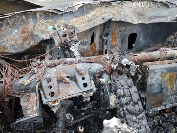 ✅ 2007 Toyota RAV4 Sport • VIN: JTMBD32VX76051696 • Lot: 81232285. Wystawiony na Copart z przebiegiem Nie podano. Bezpłatny archiwum sprzedaży aukcyjnych z USA i szczegółowy raport historii pojazdu na DreamBid. Zdjęcie 9.