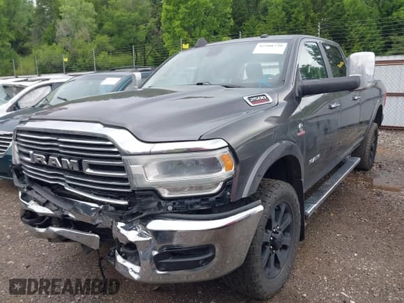 ✅ 2020 Ram 2500 Laramie • VIN: 3C6UR5KL0LG276326 • Lot: 42508739. Listed on IAAI with 437,471 mi. Free auction sales archive from the USA and detailed vehicle history report at DreamBid. Image 17.