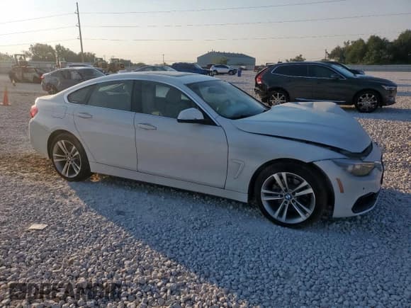 ✅ 2019 BMW 4 Series 430i xDrive • VIN: WBA4J3C53KBL10672 • Lot: 80764015. Listed on Copart with 36,992 mi. Free auction sales archive from the USA and detailed vehicle history report at DreamBid. Image 4.