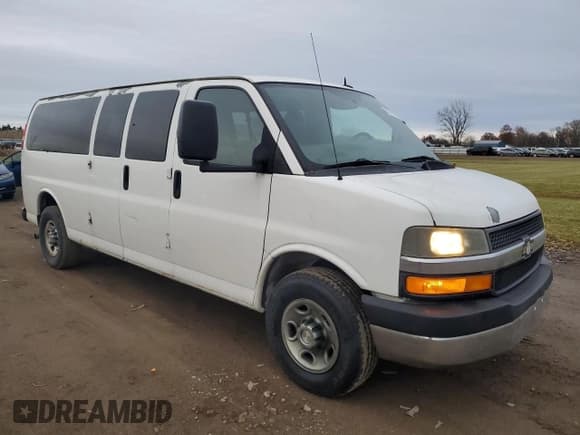 ✅ 2011 Chevrolet Express Passenger 1LT • VIN: 1GAZG1FG2B1144698 • Lot: 93638145. Wystawiony na Copart z przebiegiem 149 594 mil. Bezpłatny archiwum sprzedaży aukcyjnych z USA i szczegółowy raport historii pojazdu na DreamBid. Zdjęcie 4.