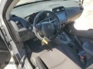 ✅ 2019 Mitsubishi Outlander SE • VIN: JA4AP4AU9KU011593 • Lot: 60140525. Wystawiony na Copart z przebiegiem 114 867 mil. Bezpłatny archiwum sprzedaży aukcyjnych z USA i szczegółowy raport historii pojazdu na DreamBid. Zdjęcie 8.