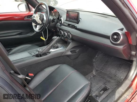 ✅ 2019 Mazda MX-5 Miata Grand Touring • VIN: JM1NDAM70K0310711 • Lot: 61779173. Wystawiony na Copart z przebiegiem 38 646 mil. Bezpłatny archiwum sprzedaży aukcyjnych z USA i szczegółowy raport historii pojazdu na DreamBid. Zdjęcie 8.