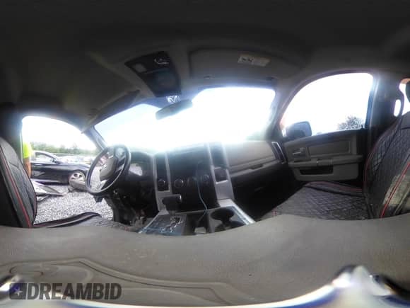 2010 Dodge 1500 Laramie с VIN 1D7RV1GT6AS123182, выставлен на аукционе IAAI как лот 42371124 с пробегом 172 072 миль миль и . История ставок и продаж доступна на DreamBid. Изображение 18.