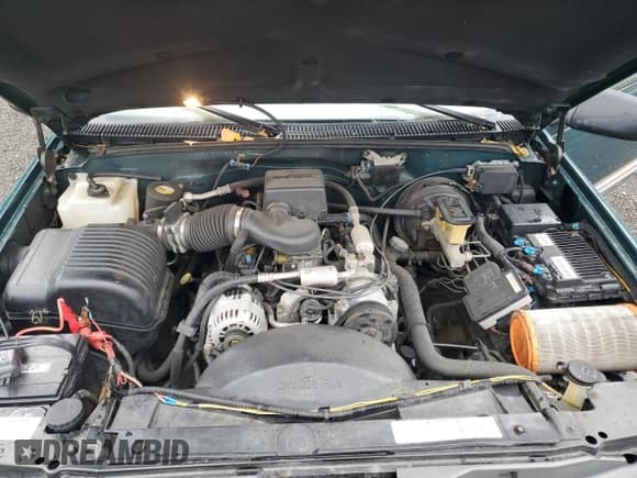 ✅ 1997 Chevrolet Silverado 1500 • VIN: 2GCEK19R8V1210445 • Лот: 91838485. Опубликован ранее на Copart с пробегом 75 858 миль. Бесплатный доступ к архиву аукционных продаж из США и подробный отчёт об истории автомобиля на DreamBid. Изображение 12.