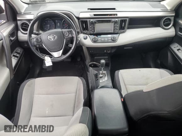 ✅ 2018 Toyota RAV4 XLE • VIN: JTMRFREV9JJ176331 • Лот: 70904065. Опубликован ранее на Copart с пробегом 109 638 миль. Бесплатный доступ к архиву аукционных продаж из США и подробный отчёт об истории автомобиля на DreamBid. Изображение 8.