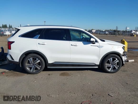 ✅ 2023 Kia Sorento EX • VIN: KNDRHDLG8P5194158 • Lot: 43385724. Listed on IAAI with 31,857 mi. Free auction sales archive from the USA and detailed vehicle history report at DreamBid. Image 14.