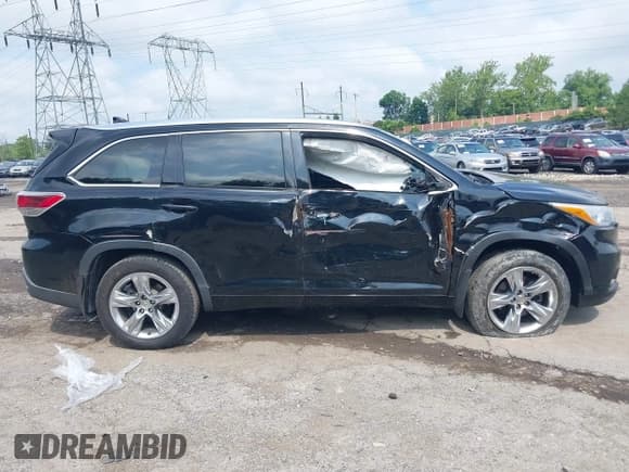 ✅ 2015 Toyota Highlander Limited • VIN: 5TDDKRFH3FS081529 • Lot: 42355446. Wystawiony na IAAI z przebiegiem 114 890 mil. Bezpłatny archiwum sprzedaży aukcyjnych z USA i szczegółowy raport historii pojazdu na DreamBid. Zdjęcie 13.