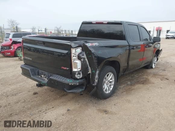 ✅ 2021 Chevrolet Silverado 1500 RST • VIN: 1GCUYEED9MZ419064 • Lot: 42066047. Wystawiony na IAAI z przebiegiem 50 236 mil. Bezpłatny archiwum sprzedaży aukcyjnych z USA i szczegółowy raport historii pojazdu na DreamBid. Zdjęcie 4.
