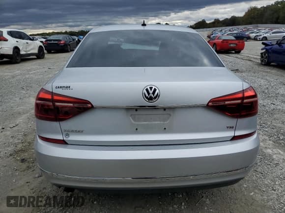 ✅ 2017 Volkswagen Passat S • VIN: 1VWAT7A35HC015789 • Lot: 85419975. Listed on Copart with 86,615 mi. Free auction sales archive from the USA and detailed vehicle history report at DreamBid. Image 6.