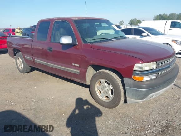 ✅ 2000 Chevrolet Silverado 1500 LS • VIN: 1GCEC19T0YZ115267 • Лот: 43527083. Опубликован ранее на IAAI с пробегом 234 512 миль. Бесплатный доступ к архиву аукционных продаж из США и подробный отчёт об истории автомобиля на DreamBid. Изображение 1.