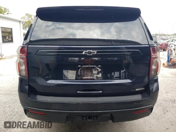 ✅ 2023 Chevrolet Suburban Z71 • VIN: 1GNSKDKD2PR409852 • Lot: 75884554. Wystawiony na Copart z przebiegiem 15 888 mil. Bezpłatny archiwum sprzedaży aukcyjnych z USA i szczegółowy raport historii pojazdu na DreamBid. Zdjęcie 6.