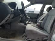 ✅ 2001 Mazda Protege DX • VIN: JM1BJ222310425181 • Lot: 88560255. Wystawiony na Copart z przebiegiem 201 942 mil. Bezpłatny archiwum sprzedaży aukcyjnych z USA i szczegółowy raport historii pojazdu na DreamBid. Zdjęcie 7.