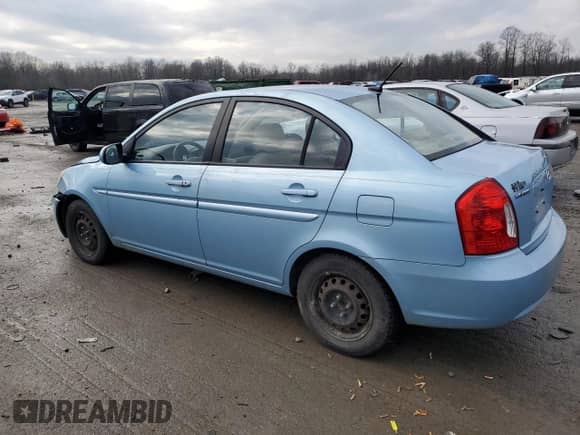 2011 Hyundai Accent GLS z VIN KMHCN4AC8BU573220, wystawiony jako Copart lot #83223024 z przebiegiem 131 086 mil mil oraz Szkoda całkowita • Salvage title. Historia ofert i sprzedaży dostępna na DreamBid. Obrazek 2.