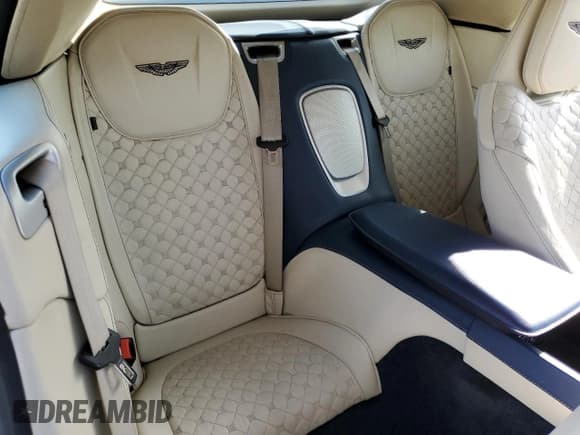 ✅ 2019 Aston Martin DB11 • VIN: SCFRMFCWXKGM06913 • Лот: 43062865. Опубликован ранее на Copart с пробегом 34 383 миль. Бесплатный доступ к архиву аукционных продаж из США и подробный отчёт об истории автомобиля на DreamBid. Изображение 10.