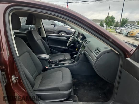 ✅ 2013 Volkswagen Passat S • VIN: 1VWAP7A30DC126376 • Lot: 65476255. Listed on Copart with 144,933 mi. Free auction sales archive from the USA and detailed vehicle history report at DreamBid. Image 5.