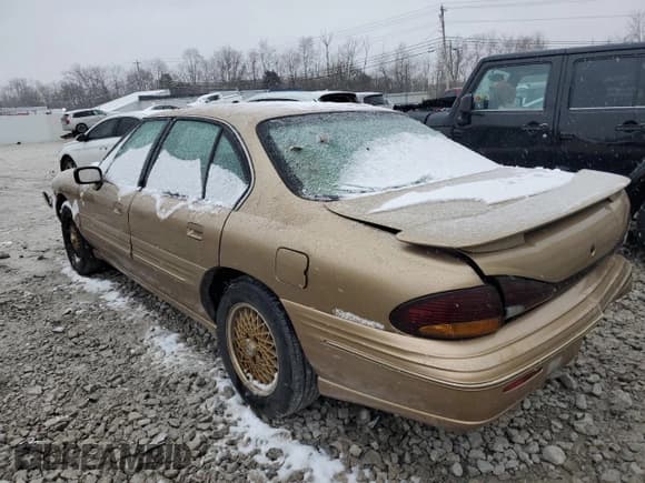 ✅ 1998 Pontiac Bonneville SE • VIN: 1G2HX52K9WH224800 • Lot: 44012635. Listed on Copart with 219,766 mi. Free auction sales archive from the USA and detailed vehicle history report at DreamBid. Image 2.