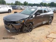 ✅ 2023 Mazda CX-50 Meridian Edition • VIN: 7MMVABXY2PN141188 • Lot: 43037021. Wystawiony na IAAI z przebiegiem 26 016 mil. Bezpłatny archiwum sprzedaży aukcyjnych z USA i szczegółowy raport historii pojazdu na DreamBid. Zdjęcie 2.