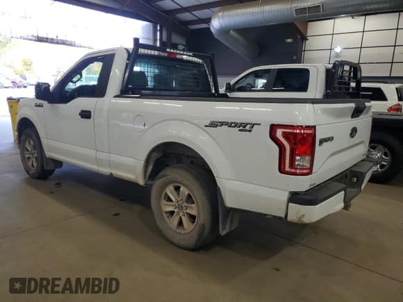 ✅ 2016 Ford F-150 XL • VIN: 1FTMF1E8XGFA81195 • Lot: 86632435. Wystawiony na Copart z przebiegiem 85 162 mil. Bezpłatny archiwum sprzedaży aukcyjnych z USA i szczegółowy raport historii pojazdu na DreamBid. Zdjęcie 2.