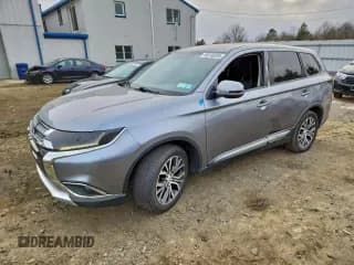 ✅ 2017 Mitsubishi Outlander SE • VIN: JA4AZ3A37HZ015715 • Lot: 95749265. Listed on Copart with 98,566 mi. Free auction sales archive from the USA and detailed vehicle history report at DreamBid. Image 1.
