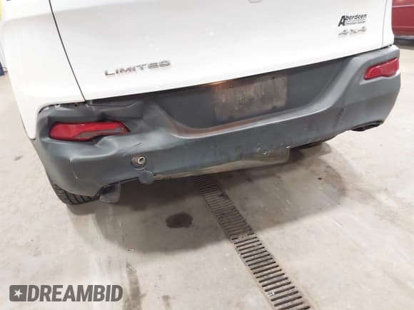 ✅ 2016 Jeep Cherokee Limited • VIN: 1C4PJMDB4GW169511 • Лот: 42920767. Опубликован ранее на IAAI с пробегом 125 850 миль. Бесплатный доступ к архиву аукционных продаж из США и подробный отчёт об истории автомобиля на DreamBid. Изображение 6.