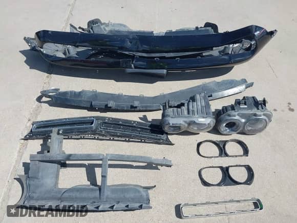 2015 Dodge Challenger SXT z VIN 2C3CDZAG3FH709256, wystawiony jako IAAI lot #43387205 z przebiegiem 112 816 mil mil oraz . Historia ofert i sprzedaży dostępna na DreamBid. Obrazek 12.