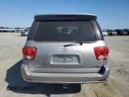 ✅ 2005 Toyota Sequoia Limited • VIN: 5TDZT38AX5S251819 • Lot: 72039945. Wystawiony na Copart z przebiegiem 307 926 mil. Bezpłatny archiwum sprzedaży aukcyjnych z USA i szczegółowy raport historii pojazdu na DreamBid. Zdjęcie 6.