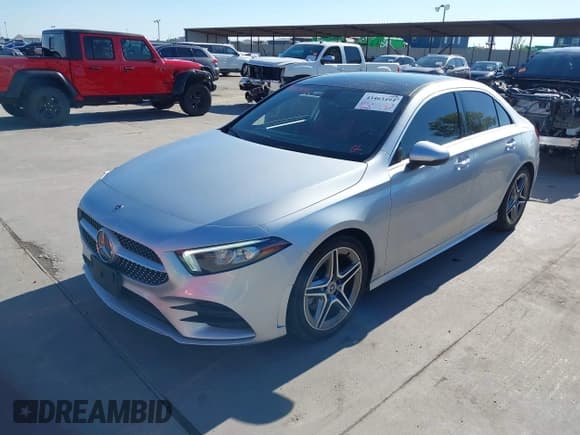 ✅ 2021 Mercedes-Benz A 220 • VIN: W1K3G4FBXMJ290150 • Lot: 43463494. Wystawiony na IAAI z przebiegiem 45 907 mil. Bezpłatny archiwum sprzedaży aukcyjnych z USA i szczegółowy raport historii pojazdu na DreamBid. Zdjęcie 2.