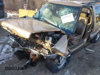 ✅ 1999 Chevrolet Blazer LT • VIN: 1GNDT13W1X2125173 • Lot: 41384552. Wystawiony na IAAI z przebiegiem 208 059 mil. Bezpłatny archiwum sprzedaży aukcyjnych z USA i szczegółowy raport historii pojazdu na DreamBid. Zdjęcie 6.