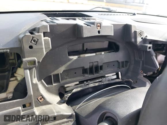 ✅ 2014 Chevrolet SS • VIN: 6G3F15RW6EL958354 • Lot: 42011918. Listed on IAAI with Not provided. Free auction sales archive from the USA and detailed vehicle history report at DreamBid. Image 7.