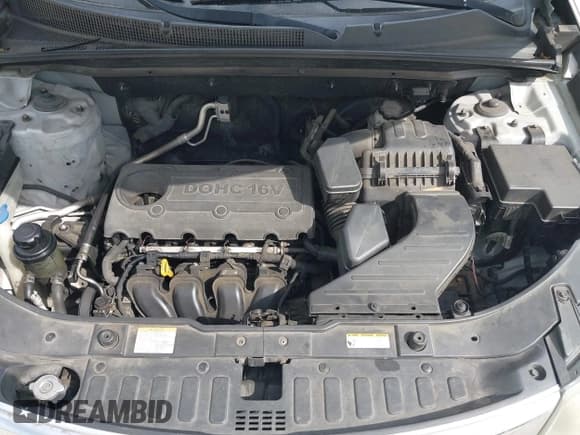 ✅ 2011 Kia Sorento LX • VIN: 5XYKT3A10BG186693 • Lot: 43168944. Wystawiony na IAAI z przebiegiem 293 418 mil. Bezpłatny archiwum sprzedaży aukcyjnych z USA i szczegółowy raport historii pojazdu na DreamBid. Zdjęcie 10.